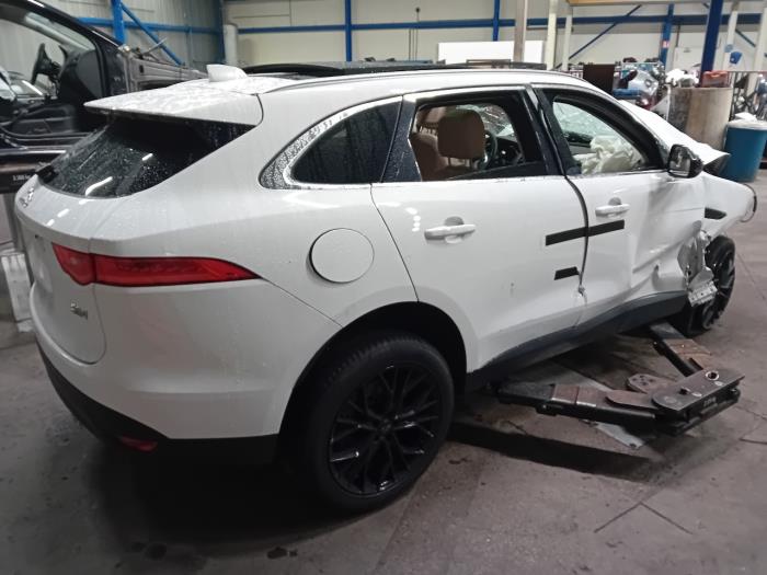 Dynamo van een Jaguar F-Pace 2017