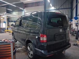 Motor van een Volkswagen Transporter 2007