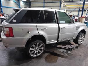 Motor van een Landrover Range Rover Sport 2005