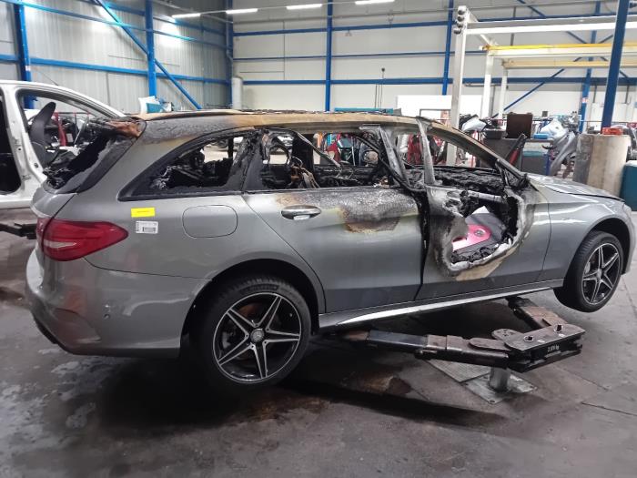 Motor van een Mercedes C-Klasse 2016