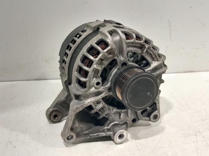 Begagnade Dynamo Mercedes E-Klasse Pris € 95,00 Marginaltabell erbjuds av Van der Ven Autorecycling B.V.