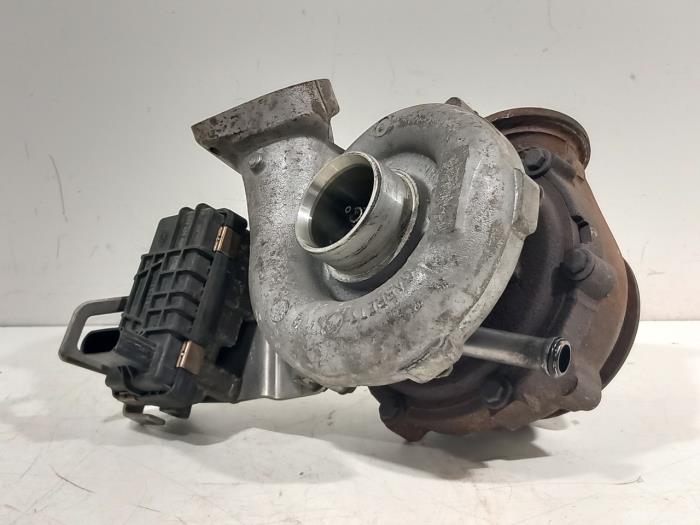 Używane Turbo BMW 5-Serie Cena € 299,99 Procedura marży oferowane przez Van der Ven Autorecycling B.V.