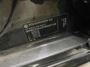 Divers d'un Volkswagen E-Golf 2016