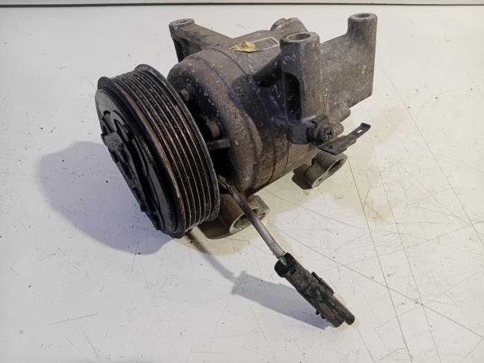 Used Air conditioning pump Peugeot 108 Price € 75,00 Margin scheme offered by Van der Ven Autorecycling B.V.