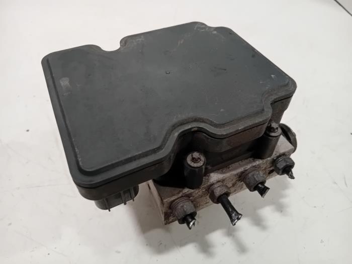 Usagé Pompe ABS Citroen Berlingo Prix € 100,00 Règlement à la marge proposé par Van der Ven Autorecycling B.V.