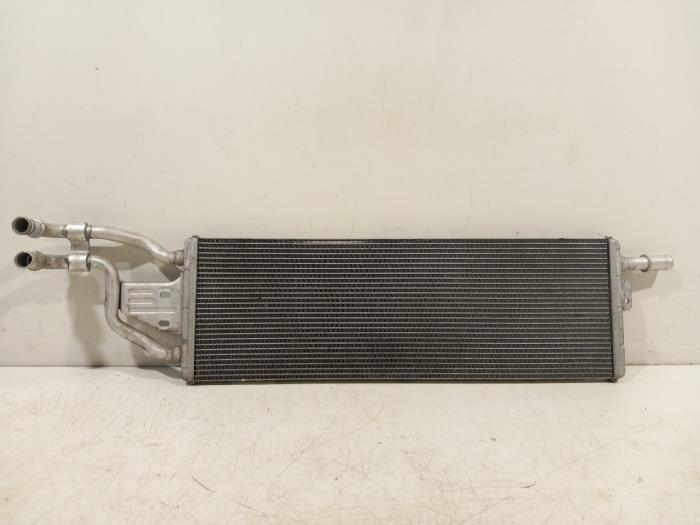 Usagé Radiateur Peugeot 3008 Prix € 195,00 Règlement à la marge proposé par Van der Ven Autorecycling B.V.