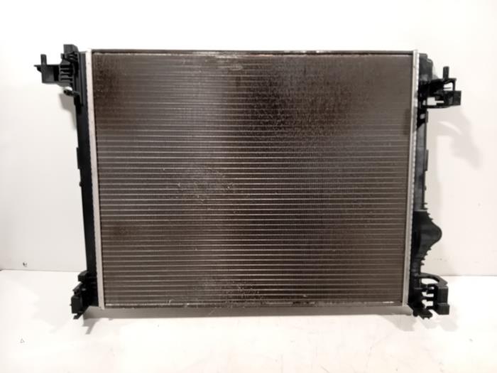 Usagé Radiateur Renault Scenic Prix € 30,00 Règlement à la marge proposé par Van der Ven Autorecycling B.V.