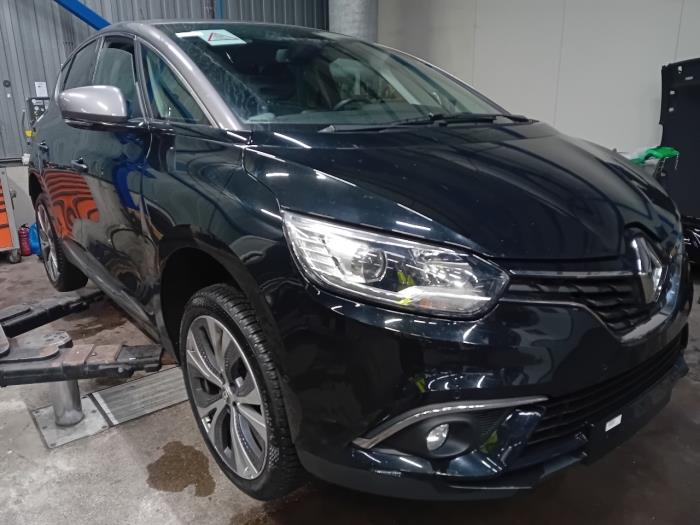 Motor van een Renault Scenic 2017