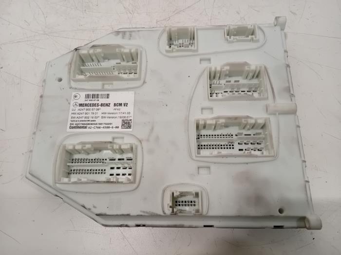 Gebrauchte Steuergerät Body Control Mercedes CLA Preis € 80,00 Margenregelung angeboten von Van der Ven Autorecycling B.V.
