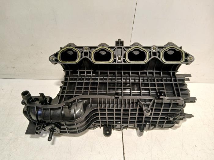 Gebrauchte Ansaugbrugge Audi A3 Preis € 125,00 Margenregelung angeboten von Van der Ven Autorecycling B.V.