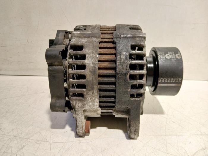 Usagé Alternateur Volkswagen Transporter Prix € 75,00 Règlement à la marge proposé par Van der Ven Autorecycling B.V.