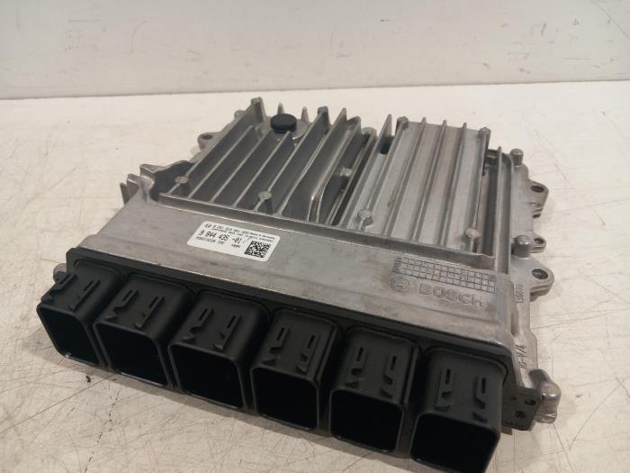 Used Engine management computer BMW Z4 Price € 250,00 Margin scheme offered by Van der Ven Autorecycling B.V.