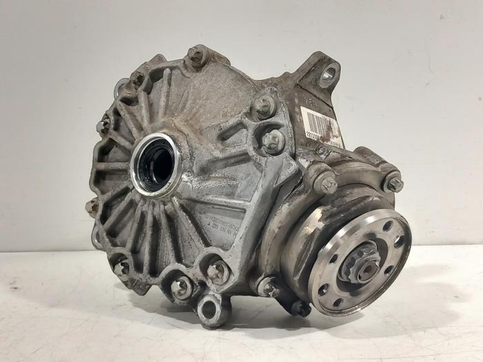 Used Front differential Mercedes C-Klasse Price € 495,00 Margin scheme offered by Van der Ven Autorecycling B.V.