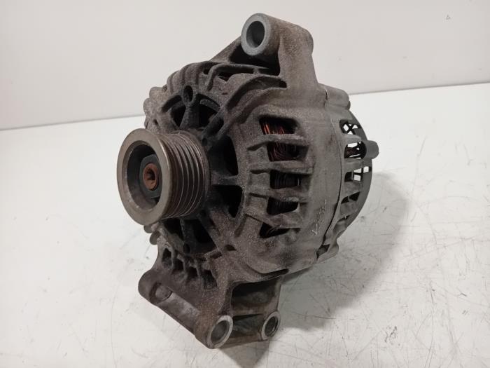 Gebrauchte Dynamo Ford Focus Preis € 25,00 Margenregelung angeboten von Van der Ven Autorecycling B.V.