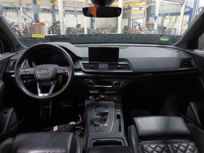 Klima Kondensor van een Audi SQ5 2018