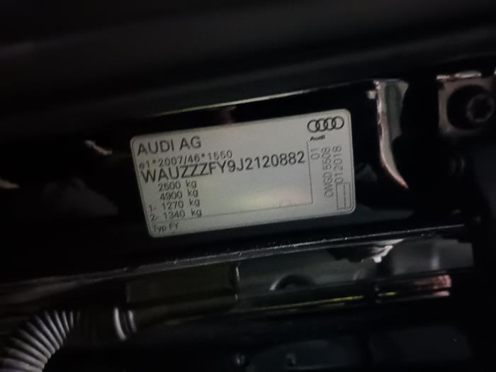 Klima Kondensor van een Audi SQ5 2018