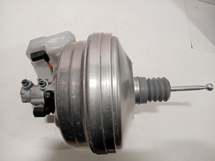 Usagé Servo frein Audi SQ5 Prix € 150,00 Règlement à la marge proposé par Van der Ven Autorecycling B.V.