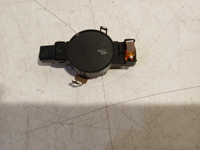 Begagnade Regnsensor BMW Z4 Pris € 65,00 Marginaltabell erbjuds av Van der Ven Autorecycling B.V.