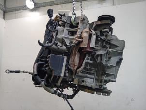 Engine from a Chrysler 300 M 2000