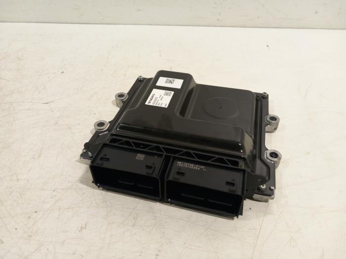 Used Engine management computer Volvo V60 Price € 120,00 Margin scheme offered by Van der Ven Autorecycling B.V.