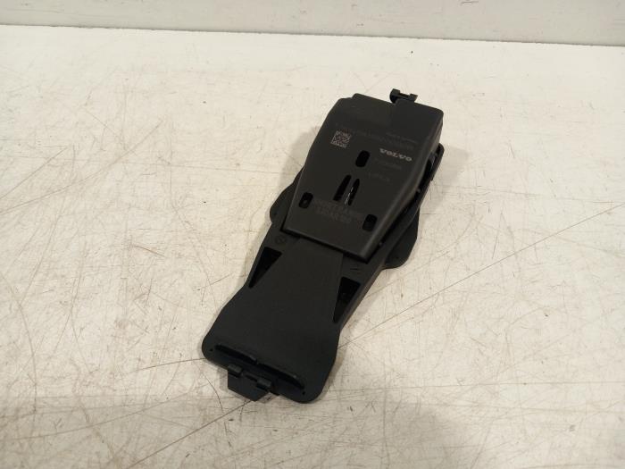 Gebrauchte Tempomat Sensor Volvo V40 Preis € 15,00 Margenregelung angeboten von Van der Ven Autorecycling B.V.