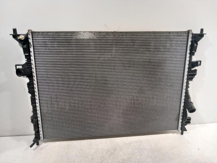 Usagé Radiateur Ford Focus Prix € 100,00 Règlement à la marge proposé par Van der Ven Autorecycling B.V.