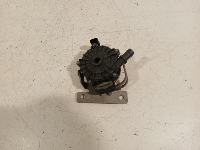 Begagnade Vattenpump Hyundai Tucson Pris € 120,00 Marginaltabell erbjuds av Van der Ven Autorecycling B.V.
