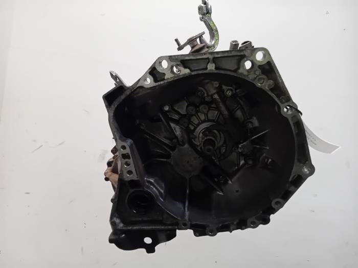 Gebrauchte Getriebe Peugeot 108 Preis € 99,99 Margenregelung angeboten von Van der Ven Autorecycling B.V.