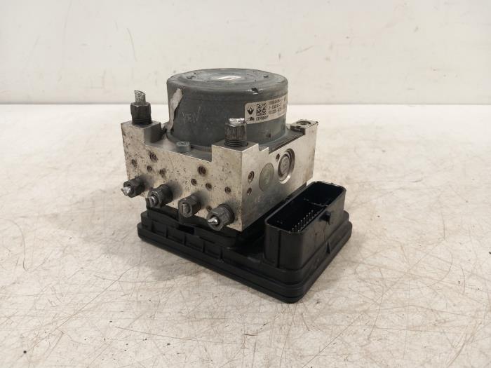 Usagé Bloc ABS Renault Megane Prix € 150,00 Règlement à la marge proposé par Van der Ven Autorecycling B.V.