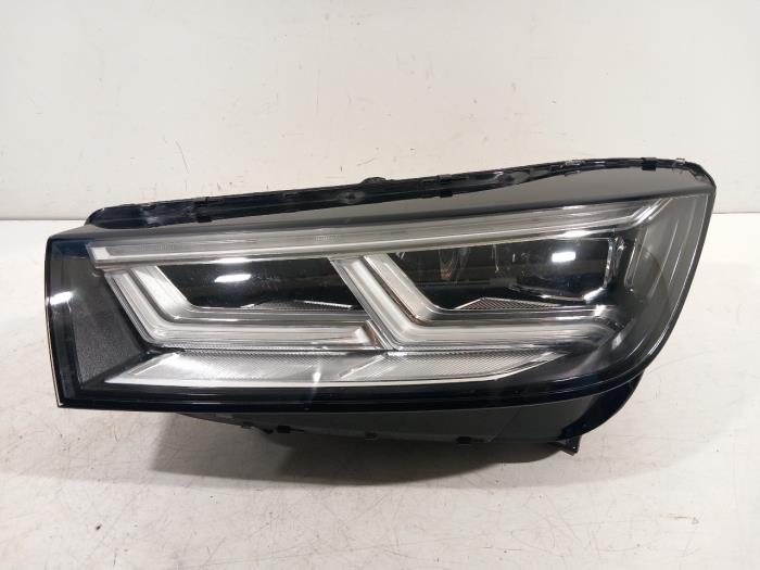 Używane Reflektor lewy Audi SQ5 Cena € 749,99 Procedura marży oferowane przez Van der Ven Autorecycling B.V.
