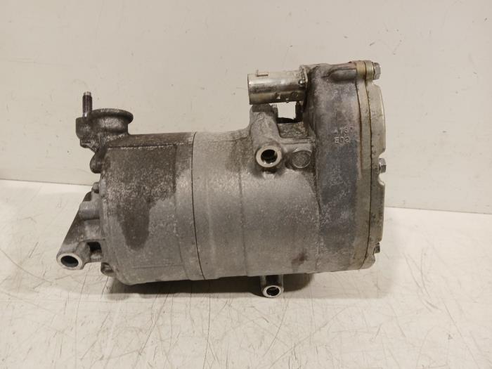 Usagé Pompe clim Lynk & Co 01 Prix € 450,00 Règlement à la marge proposé par Van der Ven Autorecycling B.V.