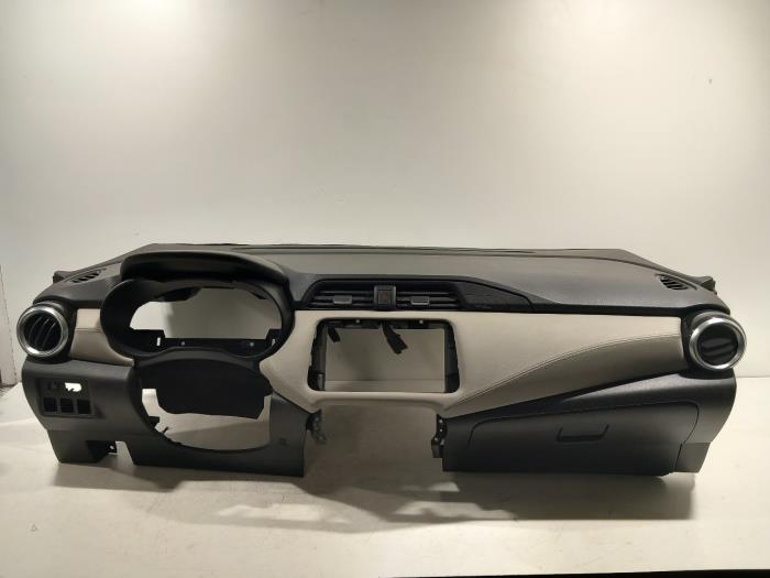 Używane Panel Nissan Micra Cena € 340,00 Procedura marży oferowane przez Van der Ven Autorecycling B.V.