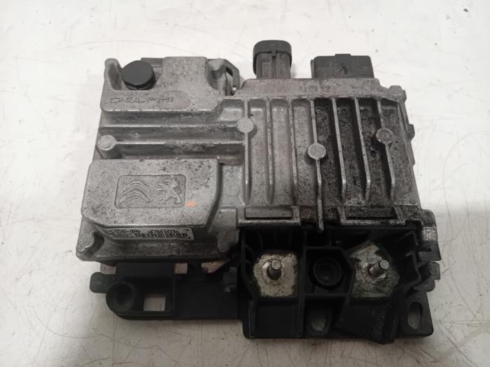 Used Start/Stop computer Peugeot 208 Price € 45,00 Margin scheme offered by Van der Ven Autorecycling B.V.
