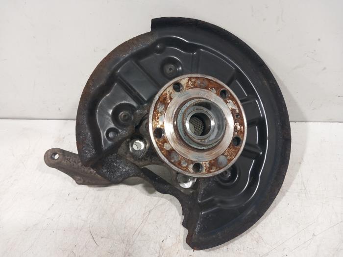 Begagnade Bakre nav Volkswagen Golf Pris € 175,00 Marginaltabell erbjuds av Van der Ven Autorecycling B.V.