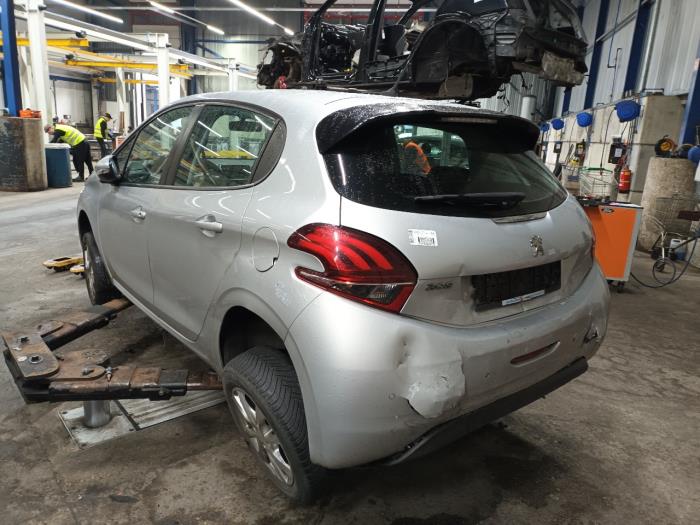Engine from a Peugeot 208 2017