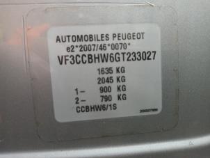Engine from a Peugeot 208 2017
