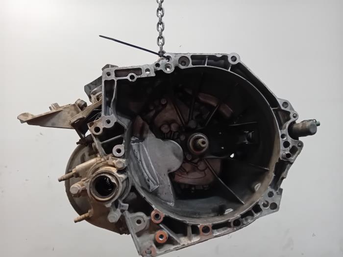 Usagé Boîte de vitesse Opel Astra Prix € 1.149,99 Règlement à la marge proposé par Van der Ven Autorecycling B.V.