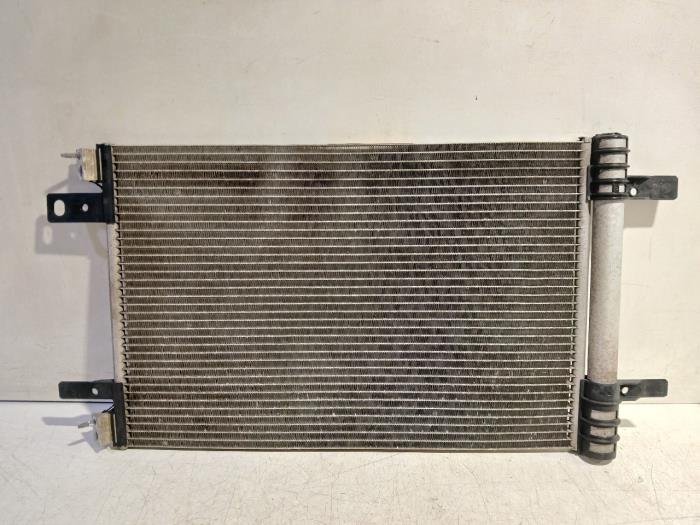 Begagnade AC-radiator Peugeot 3008 Pris € 45,00 Marginaltabell erbjuds av Van der Ven Autorecycling B.V.