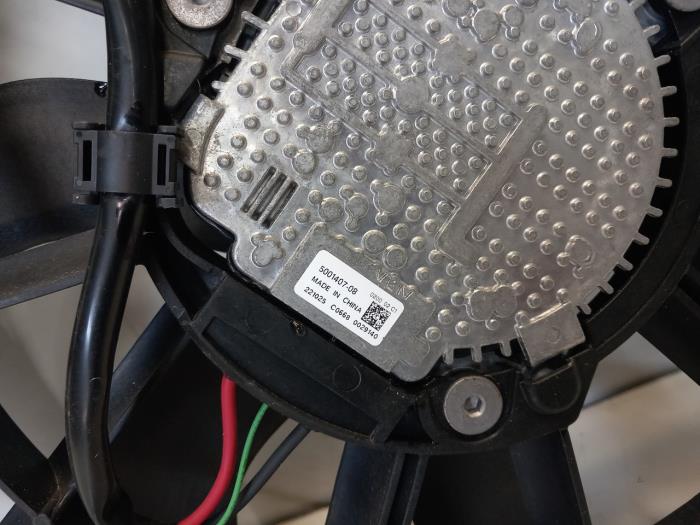 Fläktmotor från en Lynk & Co 01 2023