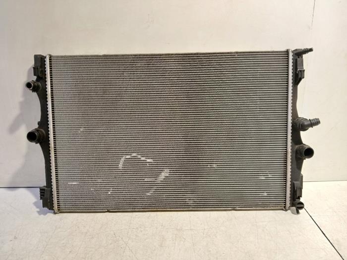 Used Radiator Mercedes CLA Price € 195,00 Margin scheme offered by Van der Ven Autorecycling B.V.