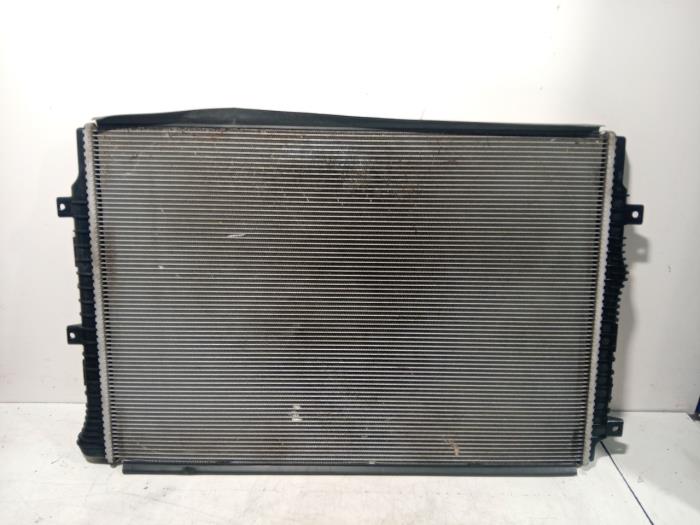 Usagé Radiateur Volkswagen Caddy Prix € 125,00 Règlement à la marge proposé par Van der Ven Autorecycling B.V.