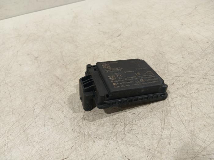 Begagnade Farthållarsensor Tesla Model 3 Pris € 85,00 Marginaltabell erbjuds av Van der Ven Autorecycling B.V.