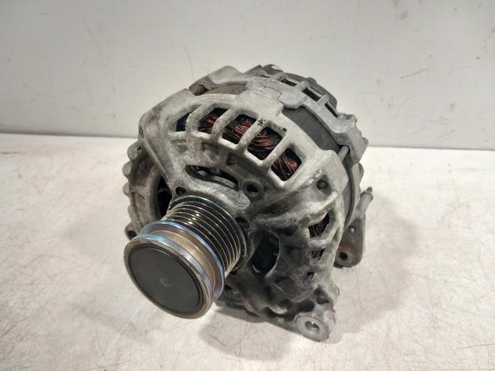 Begagnade Dynamo Seat Leon Pris € 40,00 Marginaltabell erbjuds av Van der Ven Autorecycling B.V.
