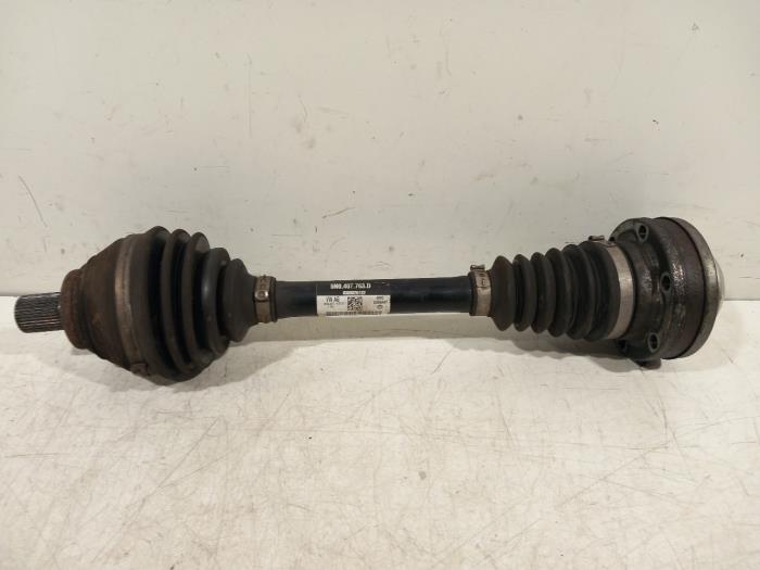Usagé Arbre de transmission avant gauche Volkswagen Tiguan Prix € 35,00 Règlement à la marge proposé par Van der Ven Autorecycling B.V.