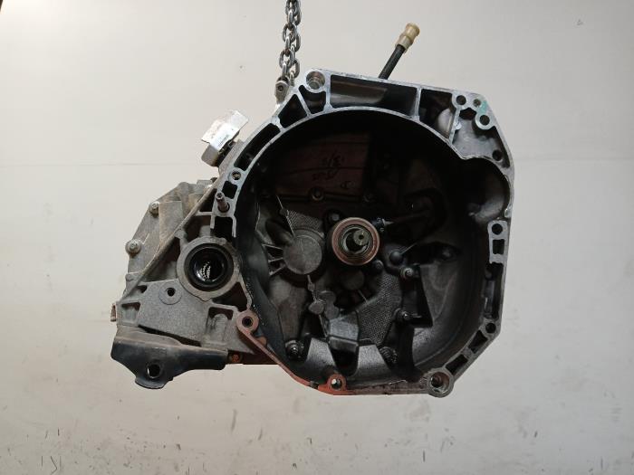 Usagé Boîte de vitesse Renault Clio Prix € 449,99 Règlement à la marge proposé par Van der Ven Autorecycling B.V.