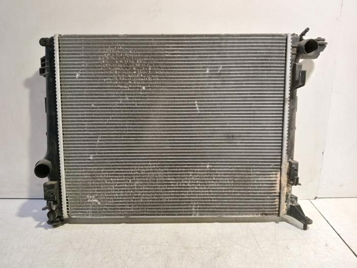 Gebrauchte Kühler Renault Scenic Preis € 30,00 Margenregelung angeboten von Van der Ven Autorecycling B.V.