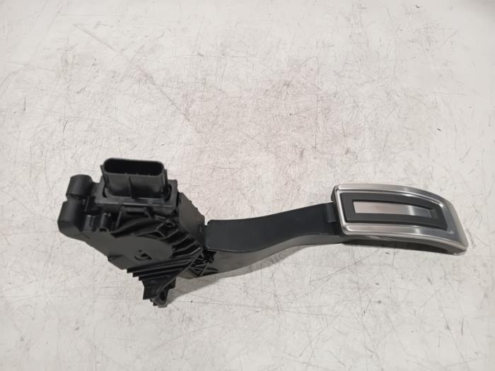 Begagnade Gaspedal Skoda Karoq Pris € 10,00 Marginaltabell erbjuds av Van der Ven Autorecycling B.V.