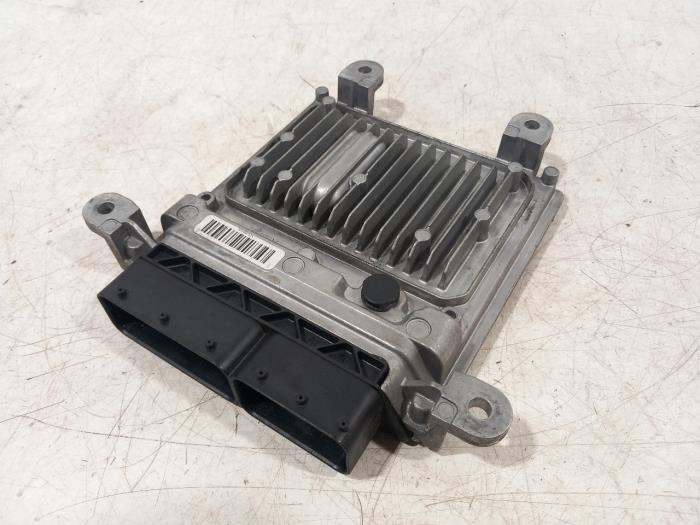 Used Engine management computer Mercedes E-Klasse Price € 125,00 Margin scheme offered by Van der Ven Autorecycling B.V.