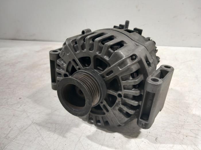 Begagnade Dynamo Mercedes E-Klasse Pris € 95,00 Marginaltabell erbjuds av Van der Ven Autorecycling B.V.