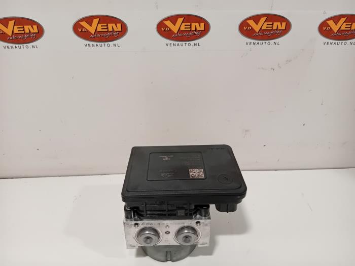 Begagnade ABS-pump Alfa Romeo Giulietta Pris € 150,00 Marginaltabell erbjuds av Van der Ven Autorecycling B.V.